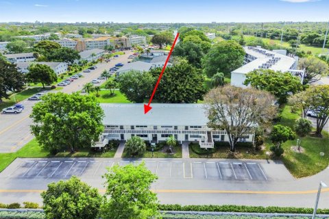 Condo in Deerfield Beach, Florida, 1 bedroom № 2183718 - photo 19