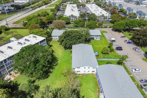 Condo in Deerfield Beach, Florida, 1 bedroom № 2183718 - photo 20