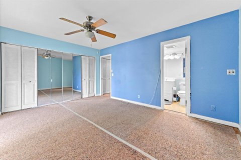 Condo in Deerfield Beach, Florida, 1 bedroom № 2183718 - photo 9