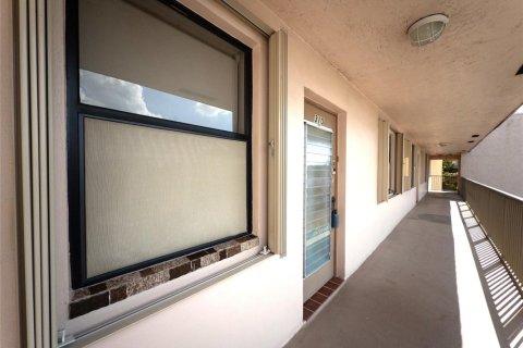 Купить кондоминиум в Санрайз, Флорида 3 комнаты, 79.9м2, № 2169042 - фото 27