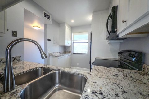 Купить кондоминиум в Санрайз, Флорида 3 комнаты, 79.9м2, № 2169042 - фото 9