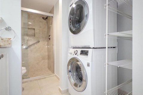 Купить кондоминиум в Санрайз, Флорида 3 комнаты, 79.9м2, № 2169042 - фото 15