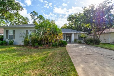 House in Palm Coast, Florida 3 bedrooms, 179.3 sq.m. № 1899711 - photo 1
