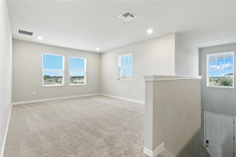 House in Haines City, Florida 4 bedrooms, 249.07 sq.m. № 1918936 - photo 20