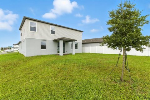 House in Haines City, Florida 4 bedrooms, 249.07 sq.m. № 1918936 - photo 22