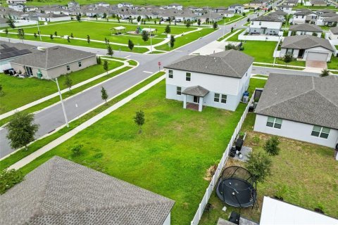 House in Haines City, Florida 4 bedrooms, 249.07 sq.m. № 1918936 - photo 25