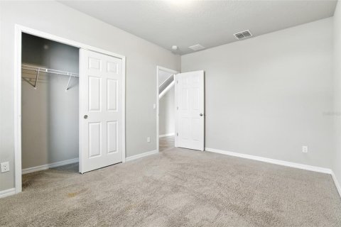 House in Haines City, Florida 4 bedrooms, 249.07 sq.m. № 1918936 - photo 13