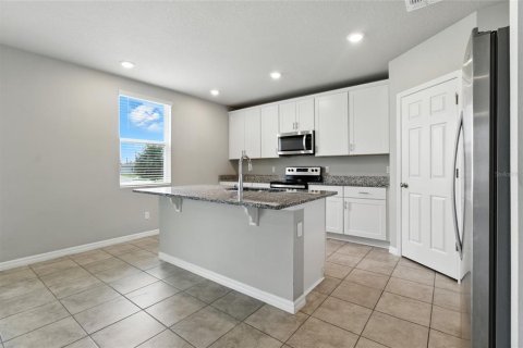 House in Haines City, Florida 4 bedrooms, 249.07 sq.m. № 1918936 - photo 9