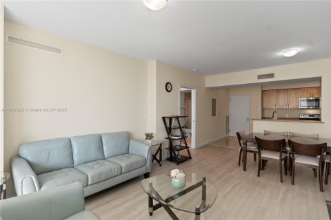 Copropriété à louer à Hallandale Beach, Floride: 2 chambres, 100.43 m2 № 1972958 - photo 2