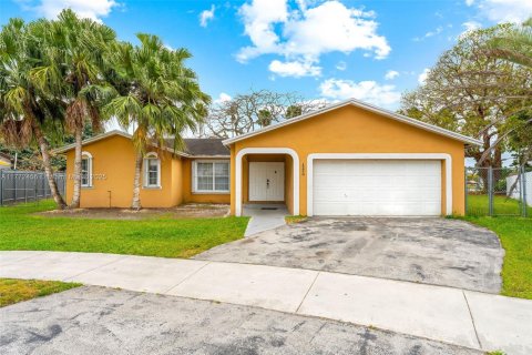 Casa en venta en Homestead, Florida, 3 dormitorios, 143.81 m2 № 1605692 - foto 17