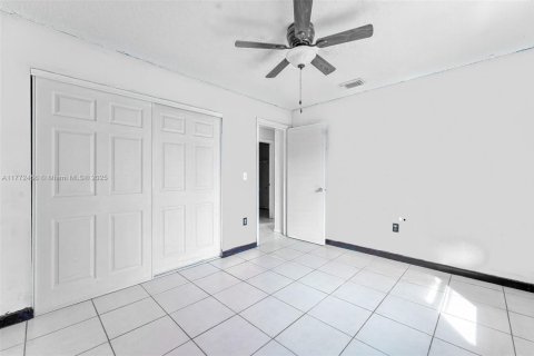 Casa en venta en Homestead, Florida, 3 dormitorios, 143.81 m2 № 1605692 - foto 12