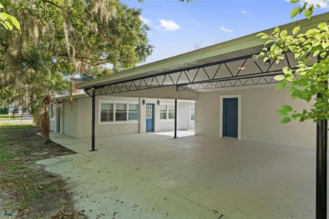 House in Lakeland, Florida 3 bedrooms, 141.21 sq.m. № 2308253