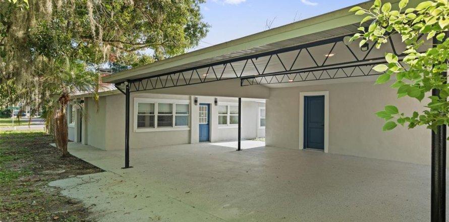 Villa ou maison à Lakeland, Floride 3 chambres, 141.21 m2 № 2308253