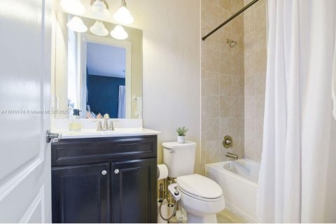 House in Parkland, Florida 4 bedrooms, 277.03 sq.m. № 1865695 - photo 25