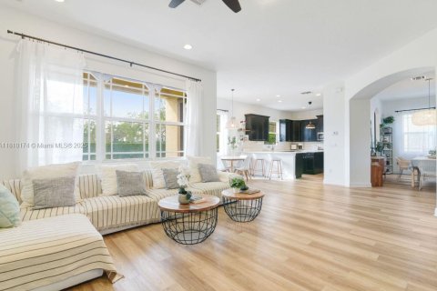 House in Parkland, Florida 4 bedrooms, 277.03 sq.m. № 1865695 - photo 14