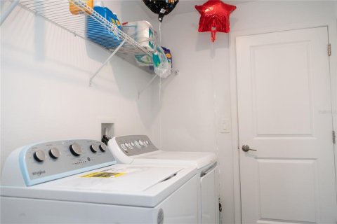 Casa en alquiler en Haines City, Florida, 3 dormitorios, 144.93 m2 № 1917114 - foto 27