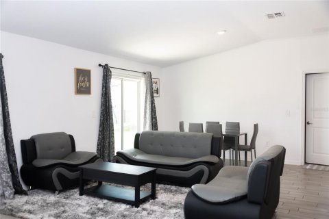 Casa en alquiler en Haines City, Florida, 3 dormitorios, 144.93 m2 № 1917114 - foto 9