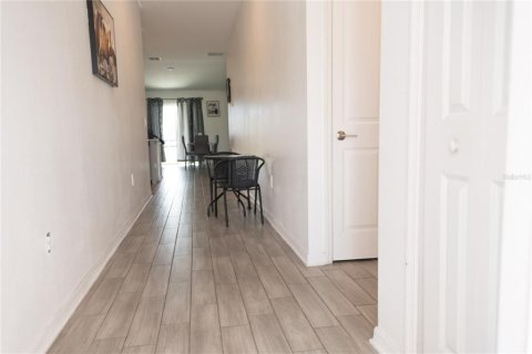 Casa en alquiler en Haines City, Florida, 3 dormitorios, 144.93 m2 № 1917114 - foto 4