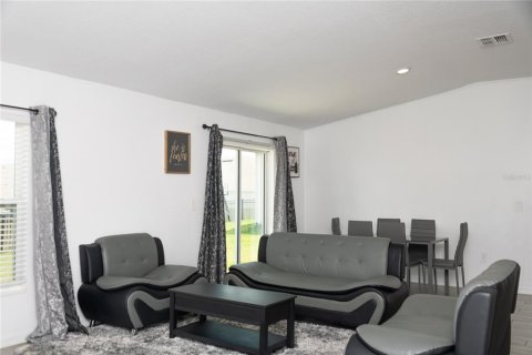 Casa en alquiler en Haines City, Florida, 3 dormitorios, 144.93 m2 № 1917114 - foto 11