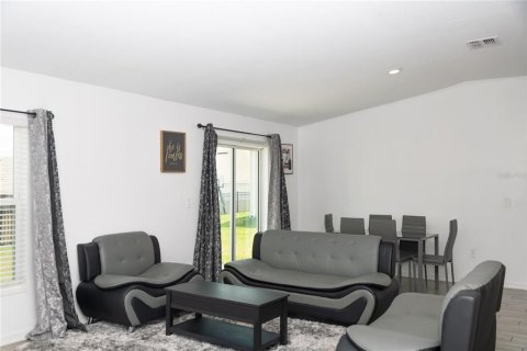 Casa en alquiler en Haines City, Florida, 3 dormitorios, 144.93 m2 № 1917114 - foto 10