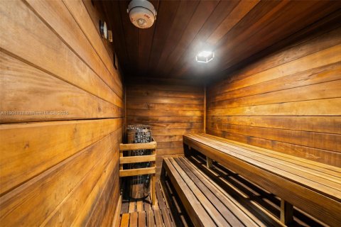 Купить кондоминиум в Халландейл-Бич, Флорида 1 спальня, 83.24м2, № 2053678 - фото 24