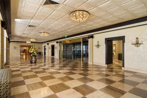 Купить кондоминиум в Халландейл-Бич, Флорида 1 спальня, 83.24м2, № 2053678 - фото 25