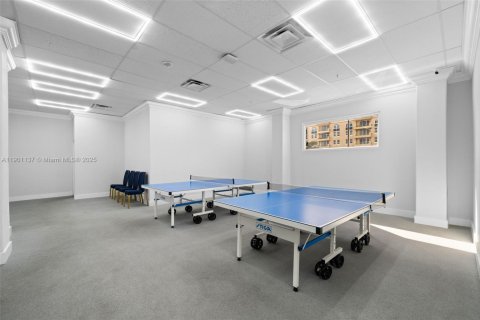 Купить кондоминиум в Халландейл-Бич, Флорида 1 спальня, 83.24м2, № 2053678 - фото 23