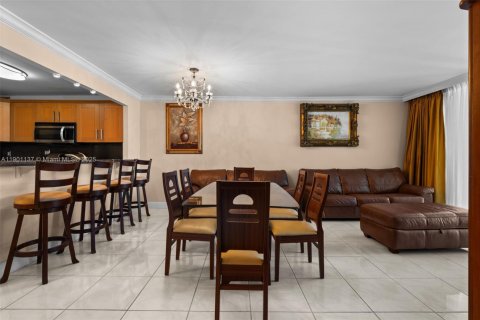 Купить кондоминиум в Халландейл-Бич, Флорида 1 спальня, 83.24м2, № 2053678 - фото 5