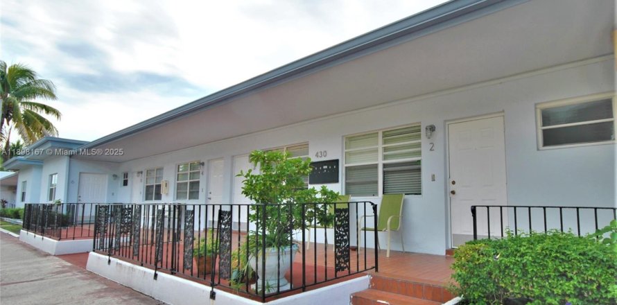 Apartment in Miami Beach, Florida 1 bedroom, 60.39 sq.m. № 1949741