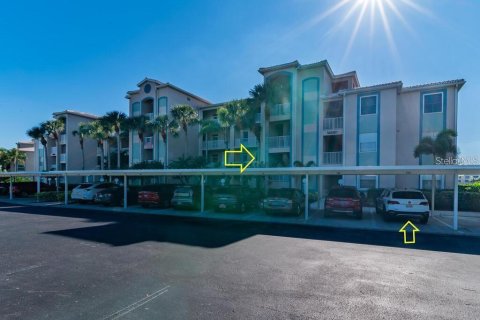 Condominio en venta en Fort Myers, Florida, 2 dormitorios, 104.7 m2 № 1793984 - foto 1