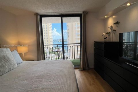 Condo in Miami, Florida, 1 bedroom № 2247841 - photo 18