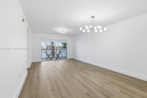 Купить кондоминиум в Пемброк-Пайнс, Флорида 2 спальни, 105.63м2, № 2010221 - фото 9