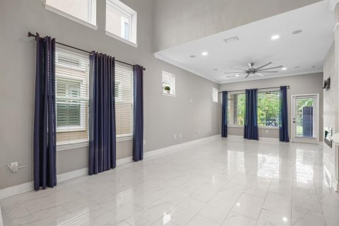 Casa en venta en Fish Hawk, Florida, 4 dormitorios, 221.11 m2 № 1911975 - foto 10