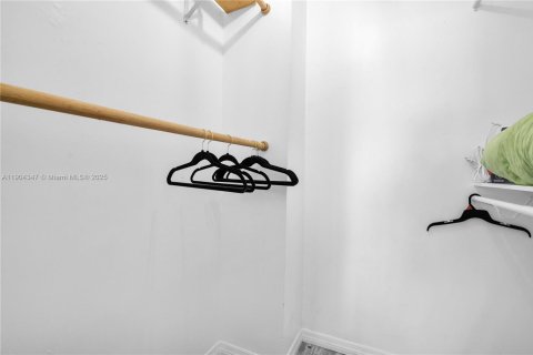 House in Orlando, Florida 5 bedrooms № 1955015 - photo 15