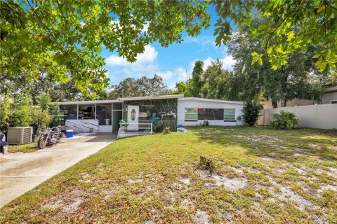 House in Orlando, Florida 5 bedrooms № 1955015 - photo 1