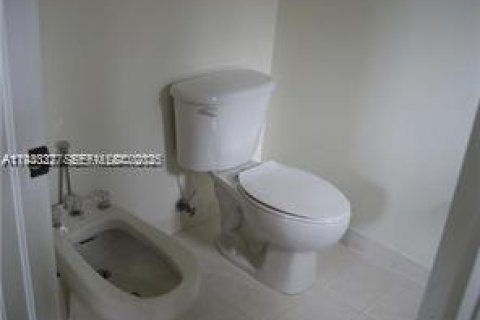 Touwnhouse à louer à Miami, Floride: 4 chambres № 1991986 - photo 11