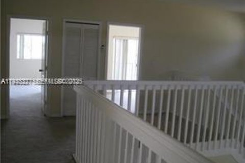 Touwnhouse à louer à Miami, Floride: 4 chambres № 1991986 - photo 13