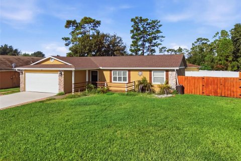Villa ou maison à Poinciana, Floride 3 chambres, 139.54 m2 № 2358209