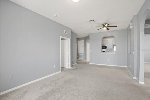 Condo in Orlando, Florida, 3 bedrooms № 2106900 - photo 4