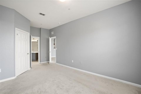 Condo in Orlando, Florida, 3 bedrooms № 2106900 - photo 17