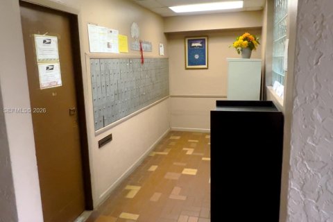 Купить кондоминиум в Хайалиа, Флорида 1 спальня, 76.18м2, № 2060502 - фото 19