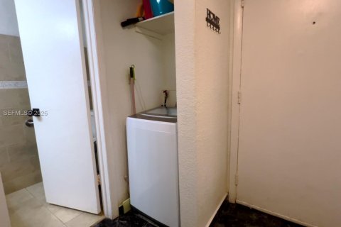 Купить кондоминиум в Хайалиа, Флорида 1 спальня, 76.18м2, № 2060502 - фото 15