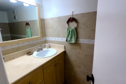 Купить кондоминиум в Хайалиа, Флорида 1 спальня, 76.18м2, № 2060502 - фото 16