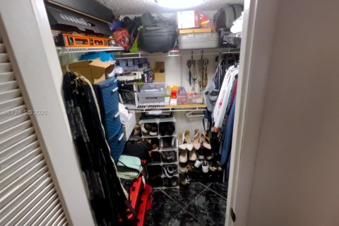 Купить кондоминиум в Хайалиа, Флорида 1 спальня, 76.18м2, № 2060502 - фото 10