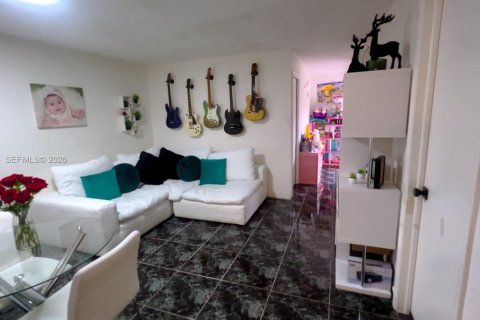 Купить кондоминиум в Хайалиа, Флорида 1 спальня, 76.18м2, № 2060502 - фото 4