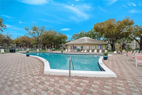 Condominio en venta en Lauderdale Lakes, Florida, 2 dormitorios, 89.19 m2 № 1860962 - foto 18