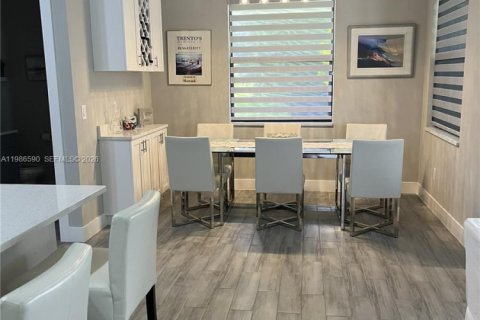 Casa en venta en Cape Coral, Florida, 3 dormitorios, 181.16 m2 № 2044899 - foto 11