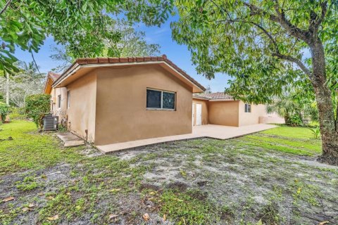 Propiedad comercial en venta en Coral Springs, Florida, 224.36 m2 № 2076417 - foto 7
