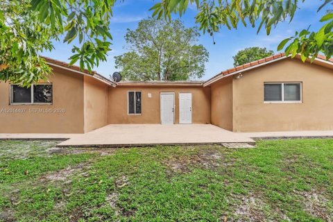 Propiedad comercial en venta en Coral Springs, Florida, 224.36 m2 № 2076417 - foto 3
