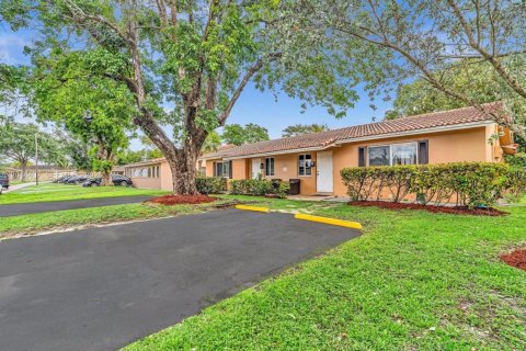 Propiedad comercial en venta en Coral Springs, Florida, 224.36 m2 № 2076417 - foto 6